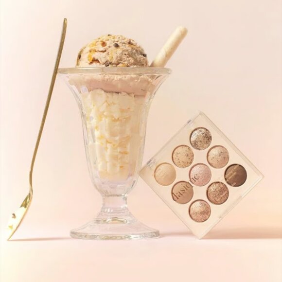 DASIQUE Eyeshadow Palette #Ice Cream Collection - 21 Almond Vanilla - Picture 4 of 5